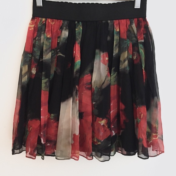 Dolce & Gabbana Dresses & Skirts - Dolce & Gabanna silk skirt